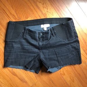 Maternity shorts